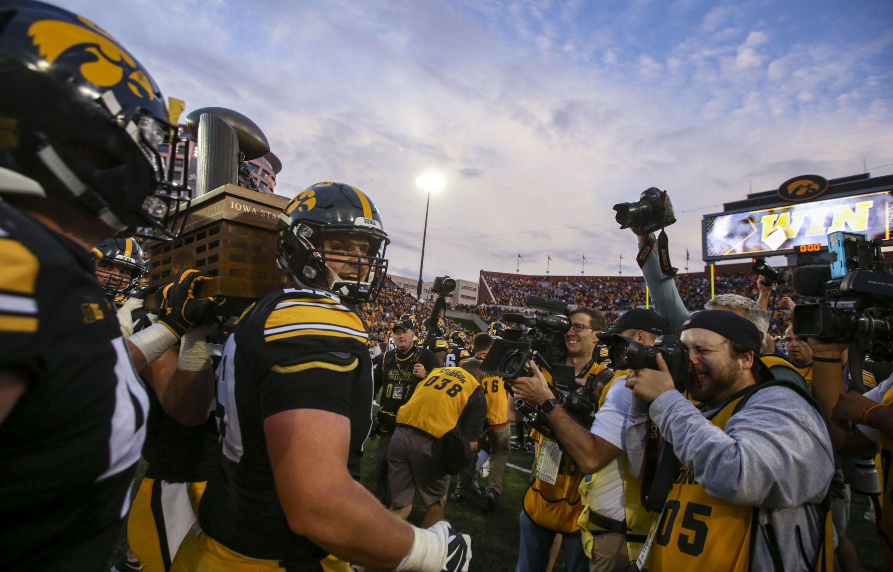 090818-Iowa-Football-036